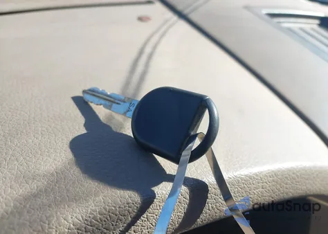 2006 Ford F-150 Lariat/Xlt from USA, damaged, VIN 1FTPW12526FA44261